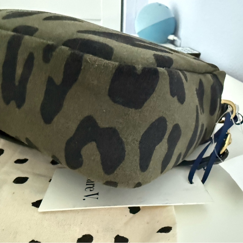 Clare V Midi Sac Army Pablo Cat Suede w/Mini Stripes - BNWT and dust bag. - Picture 10 of 10